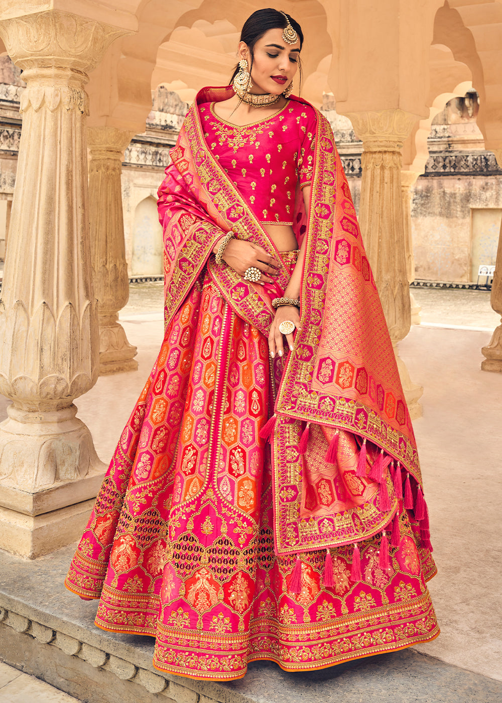 Banarasi silk hot sale wedding lehenga