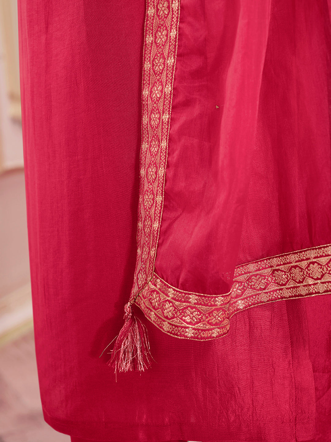 Raspberry Pink Dola Silk Jacquard Kurta with Santoon Trouser and Organza Dupatta