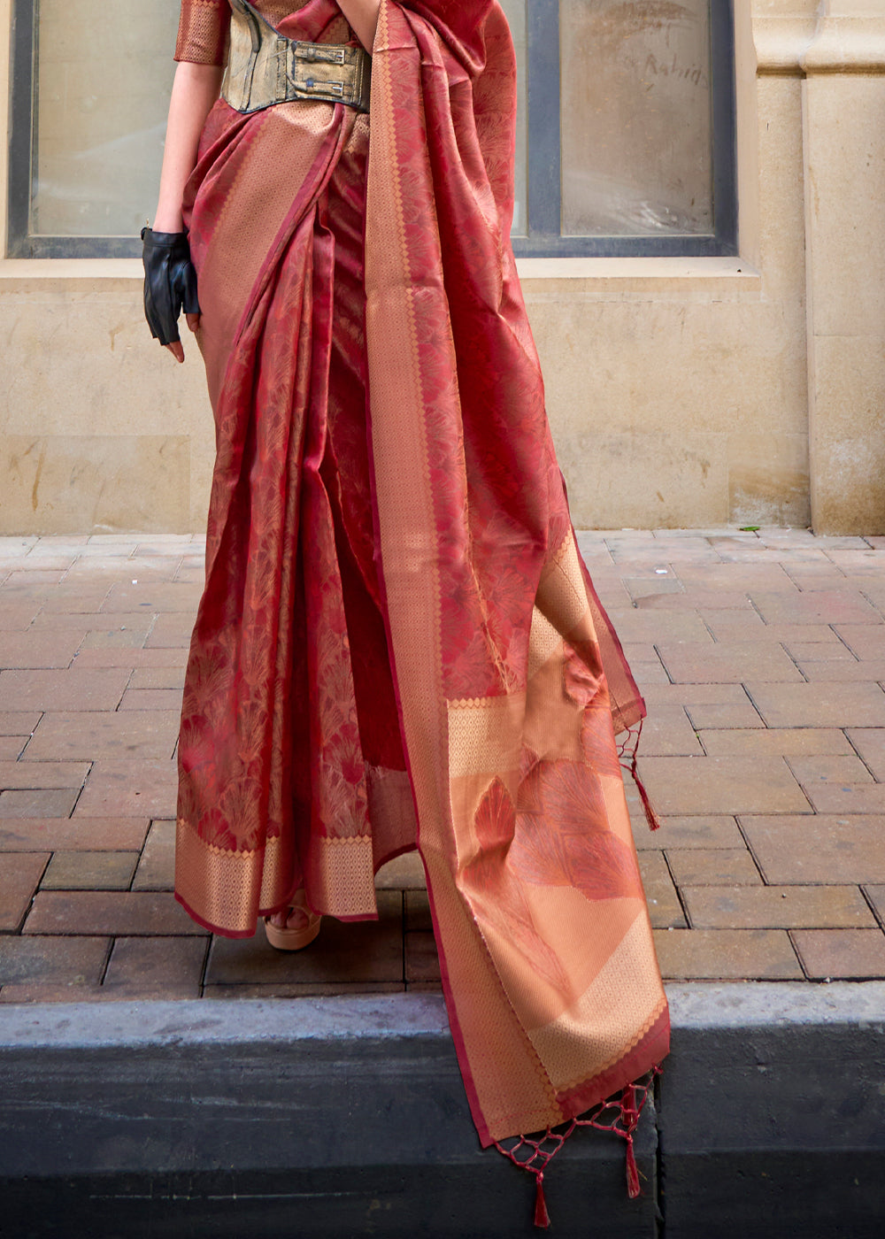 Shades Of Brown Handwoven Two Tone Organza Silk Saree