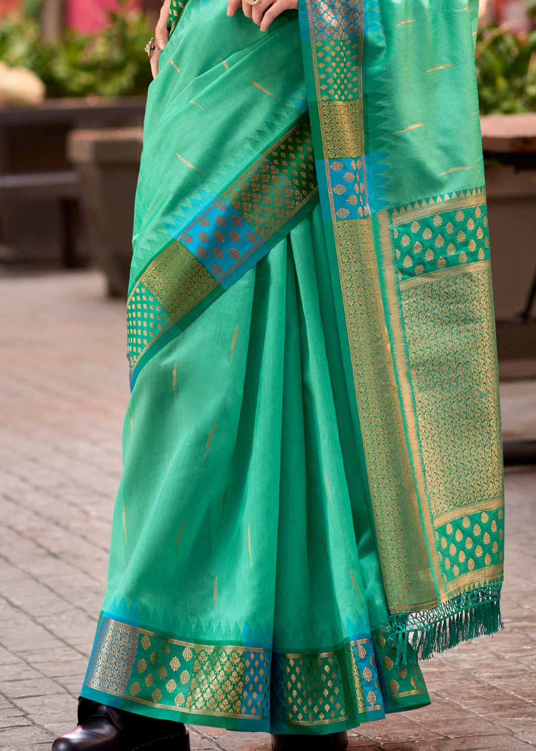 Cyan Green Banarasi Silk Saree With Beautiful Contrast Border