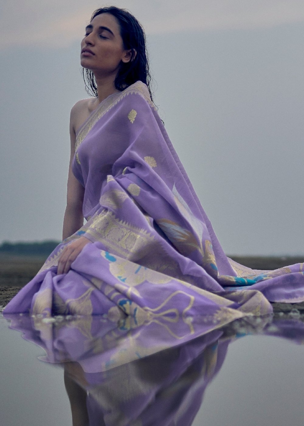 Lavender Woven Linen Silk Saree with Floral Motif on Pallu and Border