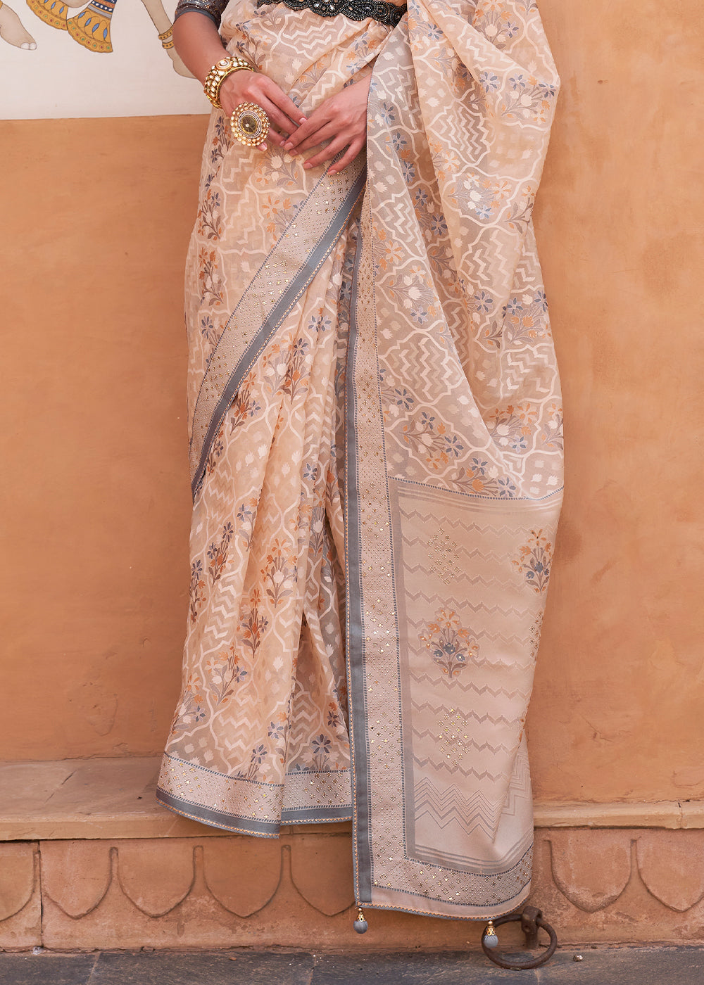 Peach Banarasi Silk Woven Dual Tone Floral Design Saree with Unstitche –  Janasya.com