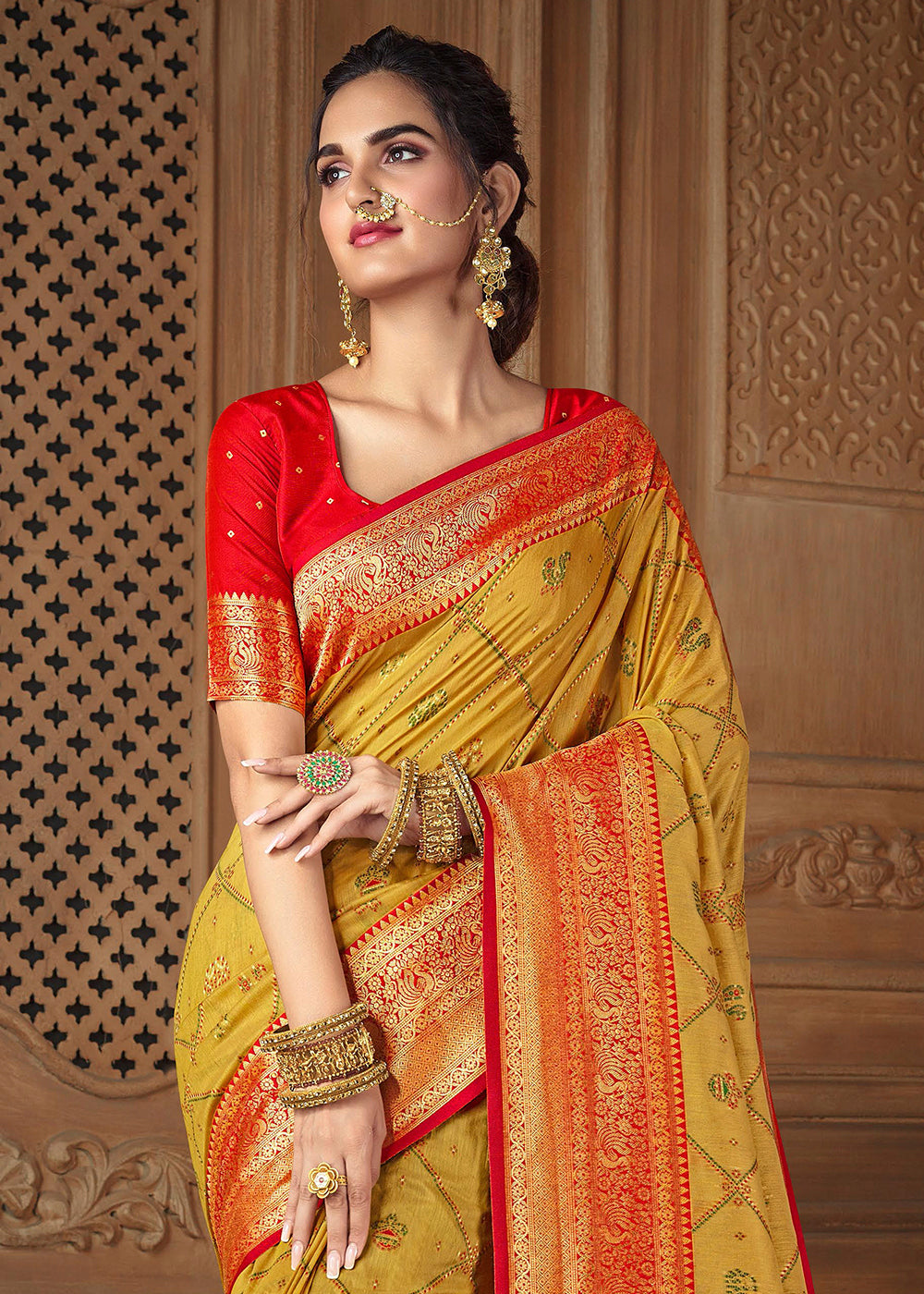 Mustard Yellow Zari Woven Traditional Patola Silk Saree With Self Broc –  zarikaariindia.com